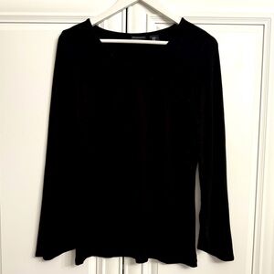 Mercer & Madison Women’s Size Medium Black Scoop Neck Long Sleeve Top Shirt
